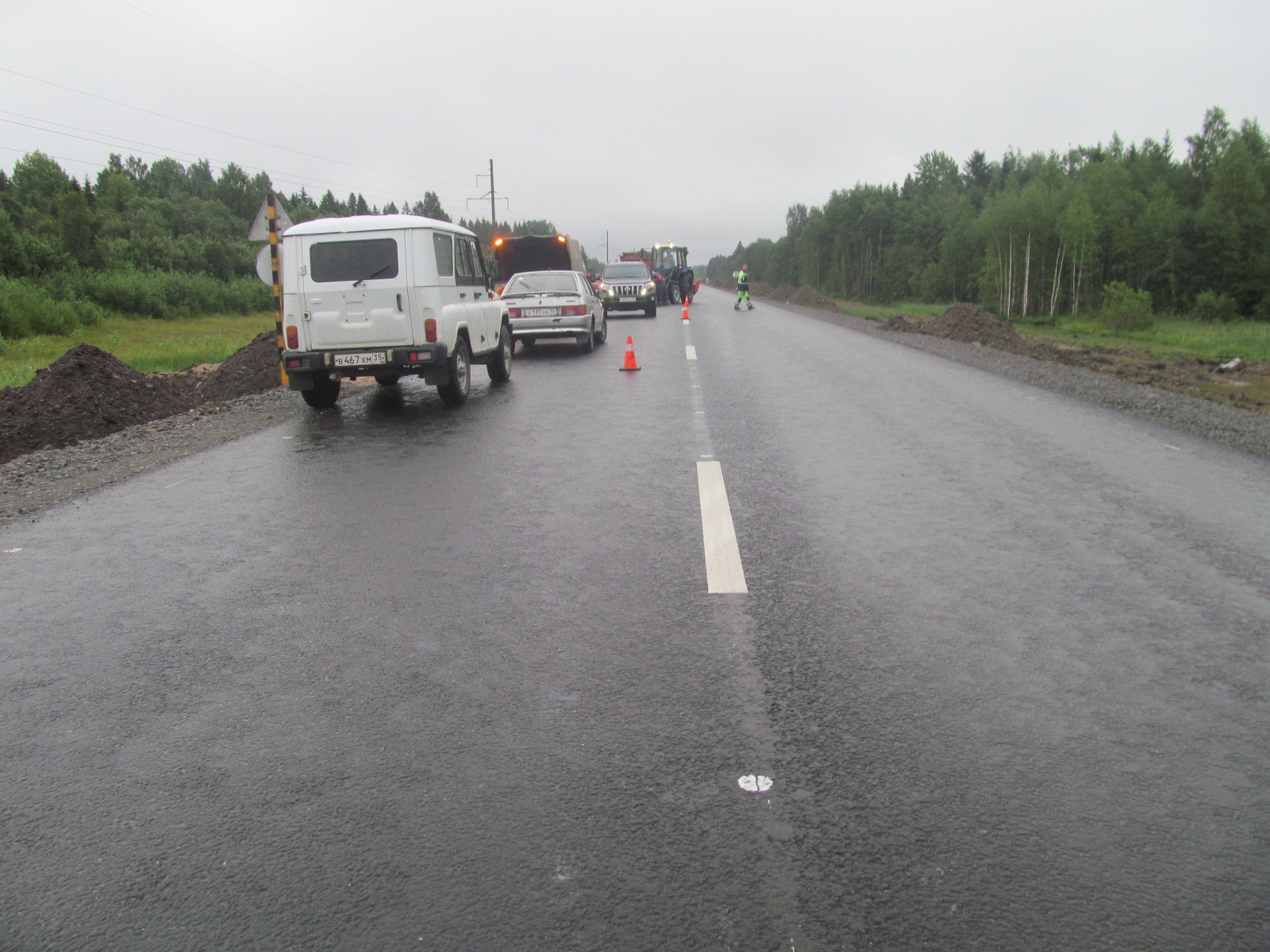 В Кирилловском районе ВАЗ врезался в КамАЗ: два человека пострадали |  06.08.2018 | Вологда - БезФормата