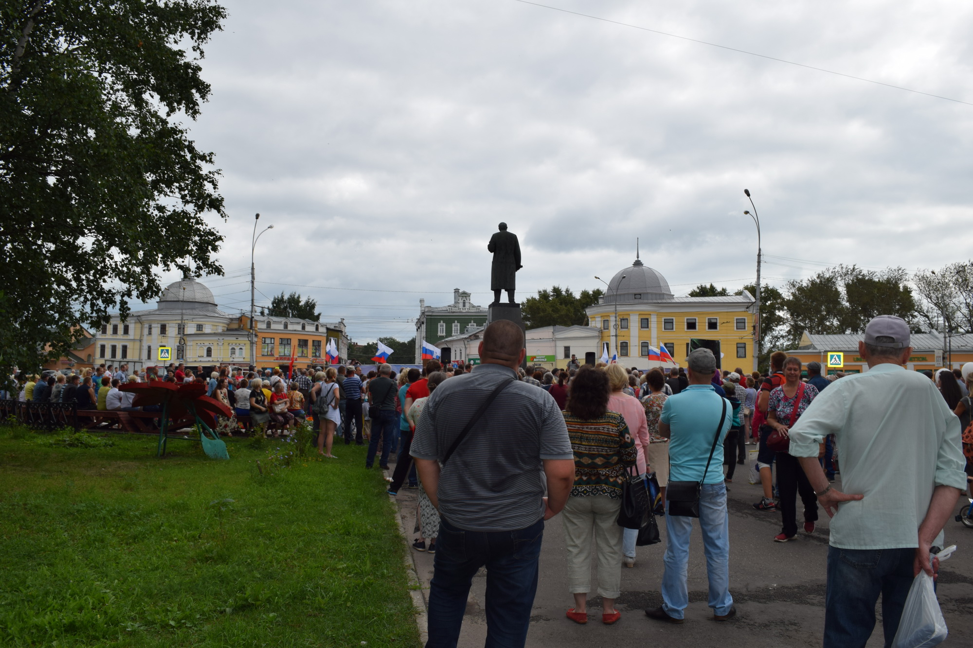 Импичмент президенту, правительство в отставку!». В Вологде прошел еще один  митинг против пенсионной реформы | 28.07.2018 | Вологда - БезФормата