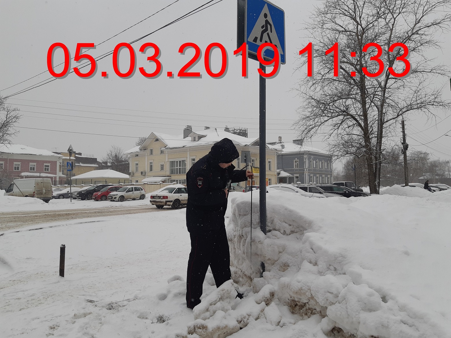 В Вологде затоптали на сугробе слово "Навальный", а снег так и не убрали