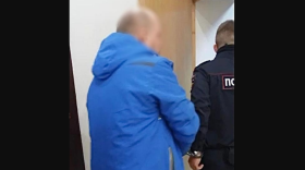 В Вологде пьяный мужчина угрожал ножом жене, детям и полицейскому