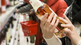 Жительницу Вологды задержали за кражу спиртного и продуктов в супермаркете