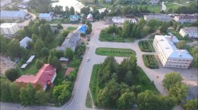 Жительница Череповца через суд отменила договоры на управление ее домом в Липином Бору