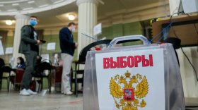 Журналисты Великого Устюга заранее поздравили главу района Александра Кузьмина с победой на выборах