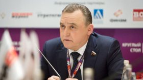 Депутат ЗСО Евгений Шулепов призвал перестать искать врагов народа