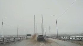 Ливневка нового Архангельского моста в Череповце не справилась с таянием снега