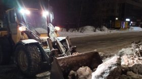 Вологжан просят убрать припаркованные на улицах автомобили для расчистки снега