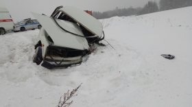 76-летний водитель ВАЗа погиб после столкновения с «Маздой» в Вологодском районе