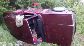 В Великоустюгском районе 77-летний водитель  ВАЗа не справился с управлением: машина оказалась в кювете