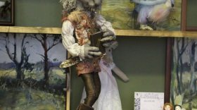 Выставка авторских кукол, картин и книг Леты Югай открылась в Вологде