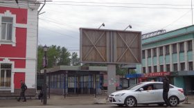 Демонтированный незаконный рекламный билборд в Вологде вновь «вернулся» на место
