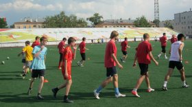 Футболисты клуба «Вологда» провели тренировку для детей с ограниченными возможностями здоровья