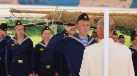 Юные моряки под марш «Прощание Славянки» покинули пристань в Вологде