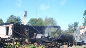 В Вологодском районе подожгли дом с людьми