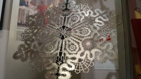 Металлическая снежинка появилась в вологодском Музее кружева