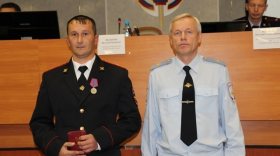 Вологодского полицейского, задержавшего сбежавшего на вертолете Шестакова, наградили спустя 2,5 года