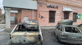 В Череповце ночью сгорели три машины