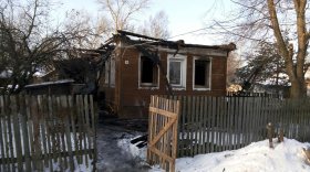 В Соколе сожгли дом молодой семейной пары
