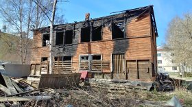 В центре Вологды в нарушение моратория на продажу выставят на аукцион горевший деревянный дом