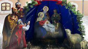 На Кремлевской площади в Вологде появился рождественский вертеп