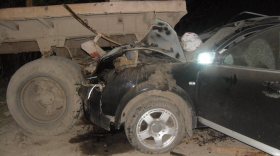 Ночное ДТП: «Ауди» врезалась в грузовой прицеп в Грязовце