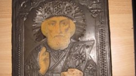В Белозерске  мужчина украл у соседки икону