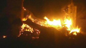 Жители Грязовецкого района считают, что дом и баня сгорели из-за того, что у пожарных не было солярки
