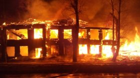 Дом, готовящийся под снос, сожгли в Вологде