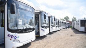18 новых экологичных автобусов прибыли в Вологду