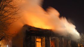 В Вологде сгорел жилой деревянный дом