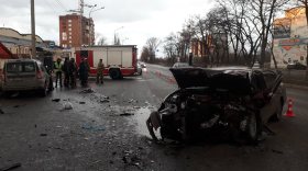В Вологде при столкновении «Лады» и «Ниссана» погиб человек