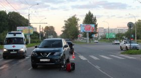 В Вологде годовалая девочка на детском велосипеде попала под колеса иномарки