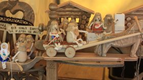 Медведи из крапивы, долбленые лодки, жемчужное шитье: ярмарка народных промыслов открылась в Вологде