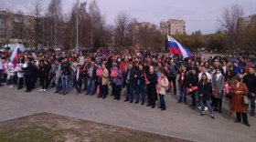 На митинге в Вологде, на который пришли несколько сотен человек, областные власти насчитали 70 участников 
