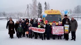 В Череповецком районе детей попросили поблагодарить губернатора за школьные автобусы, купленные на федеральные деньги