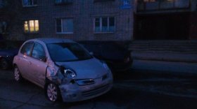 Неизвестный угонщик на Nissan Micra протаранил 6 машин в Череповце