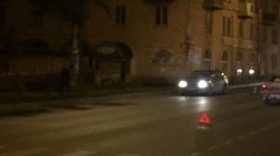 В Вологде иномарка сбила двух школьниц, перебегавших дорогу на «красный» свет