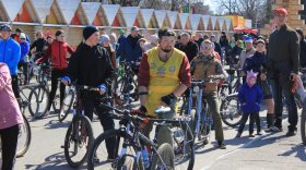 Более 300 человек открывали велосезон в Вологде