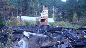В Череповецком районе при пожаре погиб строитель: накануне бригада выпила