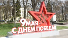 Инсталляцию ко Дню Победы смонтировали на площади Революции в Вологде