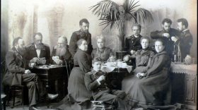 Более 200 старых фотографий принесли вологжане в музей «Дом купца Самарина»