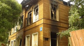В Вологде ночью загорелся деревянный дом XIX века