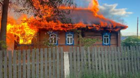 В Чагодощенском районе мужчина погиб при пожаре в частном деревянном доме
