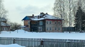 Вологодский суд признал незаконным увольнение директора Большевистской школы, которая добивалась ремонта здания
