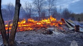 В Сокольском округе пенсионер погиб при пожаре в деревянном доме