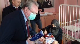 Более тонны сладостей для детей Сирии передали вологодские предприятия