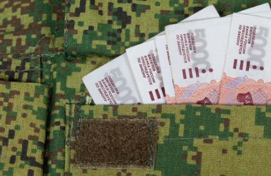 Командира воинской части в Федотово осудили за мошенничество при выплате премий подчиненным