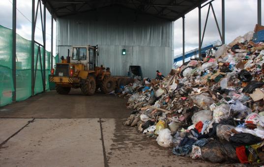 Фирмы, занимающиеся вывозом мусора, пожаловались на действия оператора «Аквалайн» в УФАС