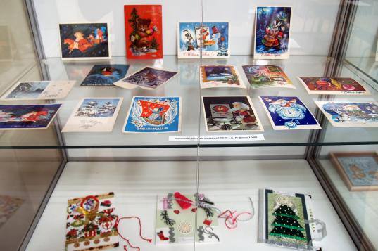 В Вологде открылась выставка советских новогодних открыток