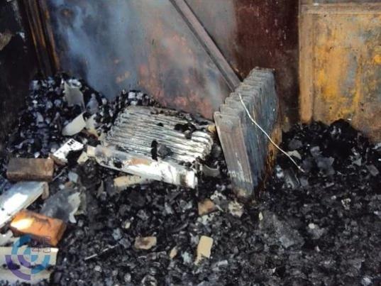 В Соколе двое мужчин погибли на пожаре из-за короткого замыкания обогревателя
