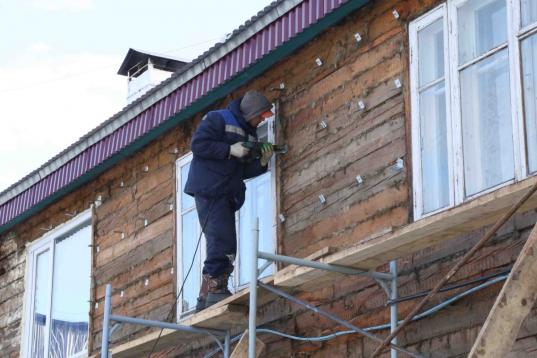 ООО «СМУ-79», некачественно выполнившее капремонт дома в селе Шуйское, обяжут устранить недостатки